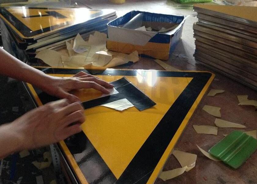 珠海交通三角牌園牌制作批發(fā)廠家